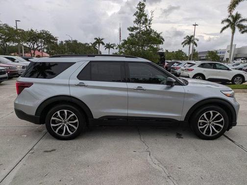 2023 Ford Explorer ST-Line