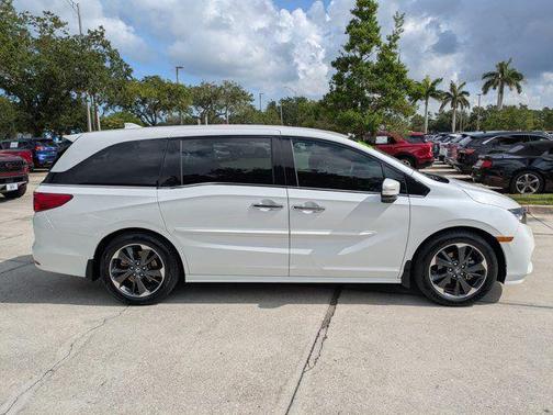 Platinum White Pearl 2023 Honda Odyssey Elite