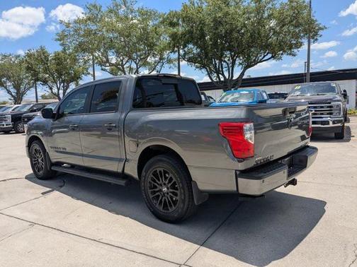 2019 Nissan Titan SV