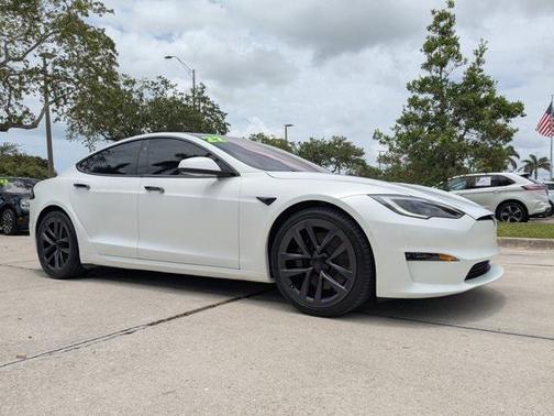 2022 Tesla Model S Plaid