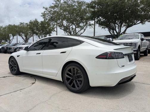 2022 Tesla Model S Plaid