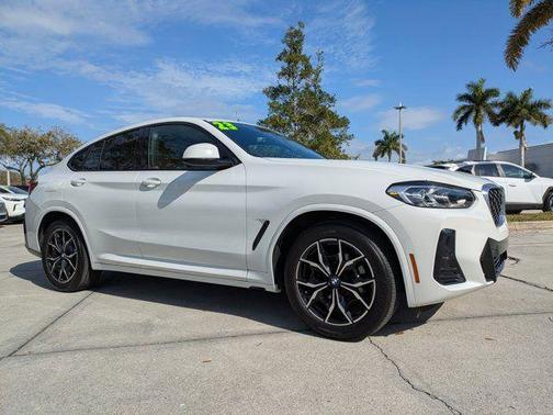 2023 BMW X4 xDrive30i