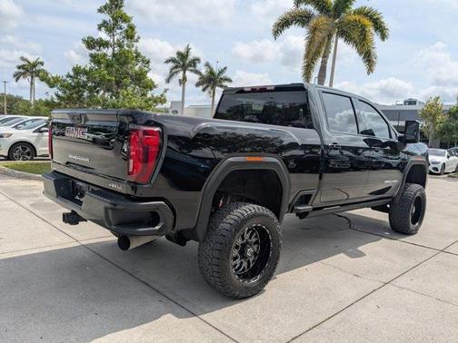 2023 GMC Sierra 2500 AT4