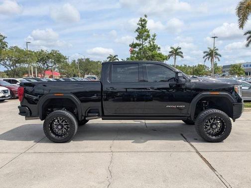 2023 GMC Sierra 2500 AT4
