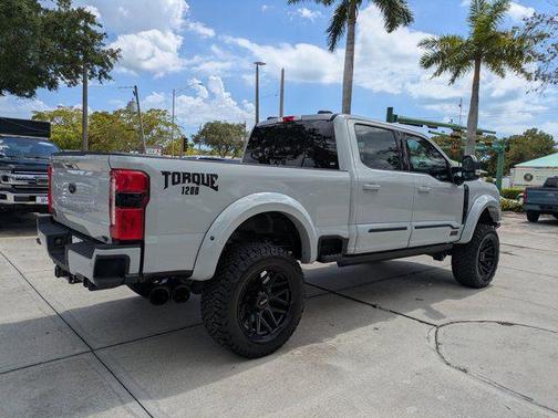 AVALANCHE 2026 Ford F-250 Lariat