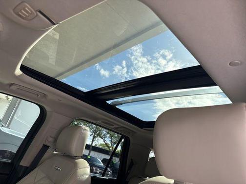 BURGUNDY VELVET MET TNTD CC 2020 Ford Expedition Platinum