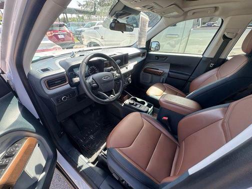 Oxford White 2023 Ford Maverick Lariat