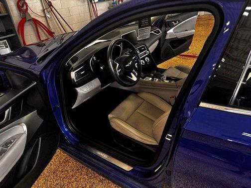 2020 Genesis G70 2.0T RWD