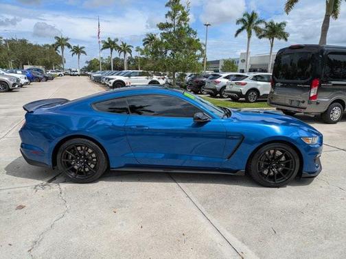 2018 Ford Shelby GT350 Base