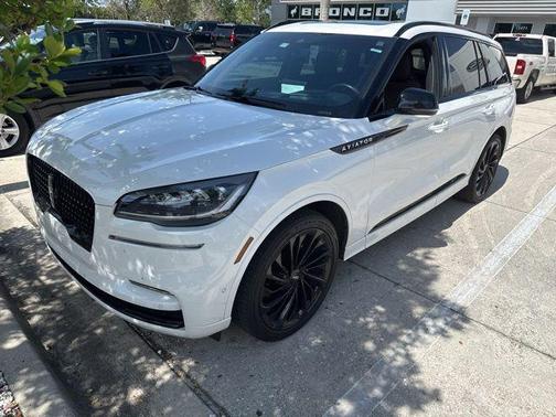 PRISTINE WHITE MET 3C 2023 Lincoln Aviator Reserve