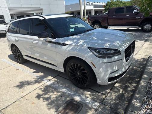PRISTINE WHITE MET 3C 2023 Lincoln Aviator Reserve