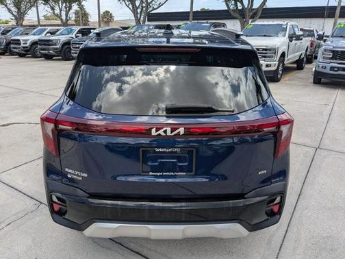 2024 Kia Seltos EX