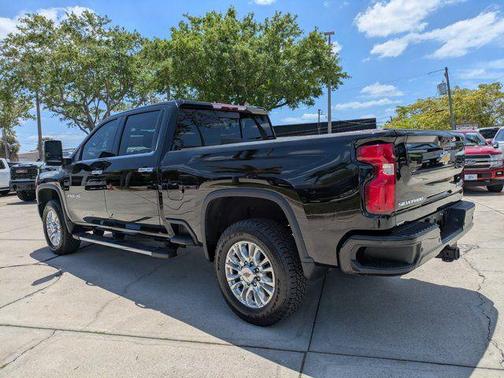 Black 2023 Chevrolet Silverado 2500 High Country