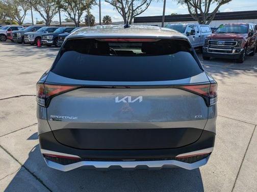 2024 Kia Sportage LX