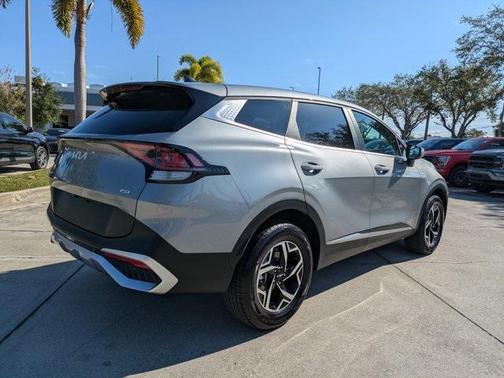 2024 Kia Sportage LX