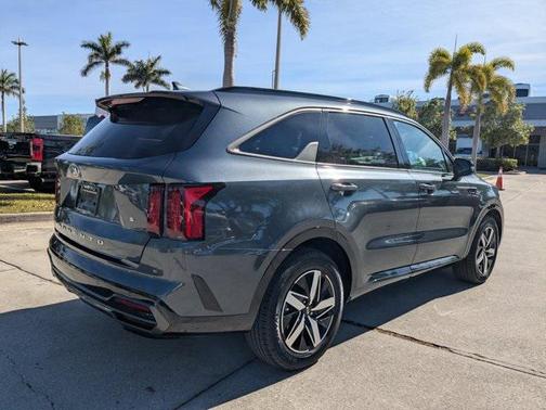2021 Kia Sorento S