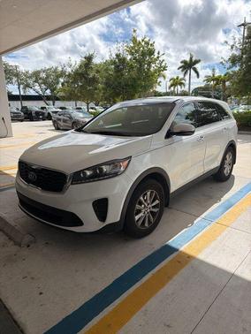 Snow White Pearl 2019 Kia Sorento LX