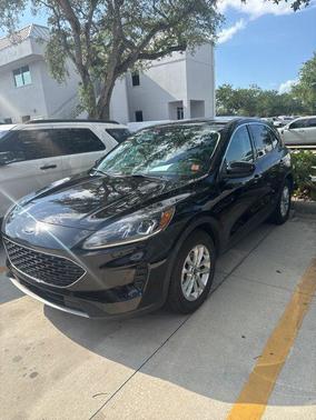 AGATE BLACK METALLIC 2020 Ford Escape SE