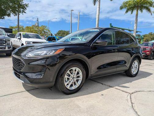 AGATE BLACK METALLIC 2020 Ford Escape SE