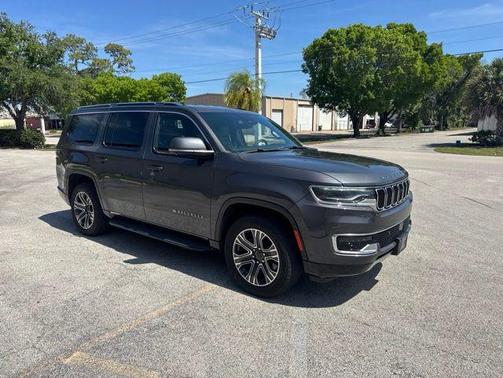 Baltic Gray Metallic Clearcoat 2022 Jeep Wagoneer Series III 4x4