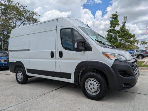 Bright White Clearcoat 2024 RAM ProMaster 2500 Tradesman