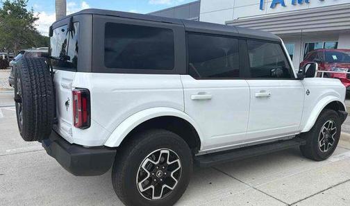 OXFORD WHITE 2024 Ford Bronco Outer Banks