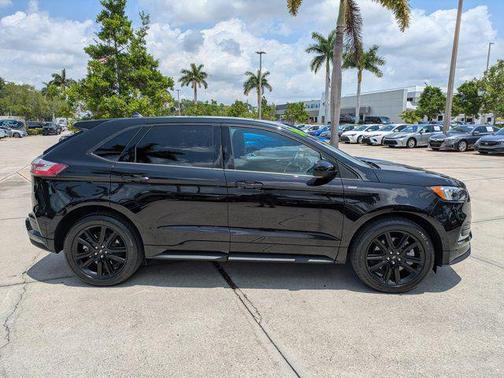 AGATE BLACK METALLIC 2024 Ford Edge ST Line