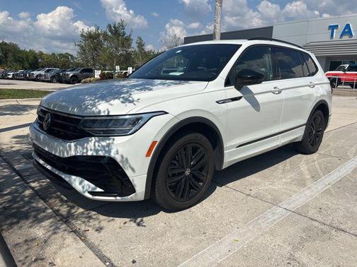 2022 Volkswagen Tiguan 2.0T SE R-Line Black