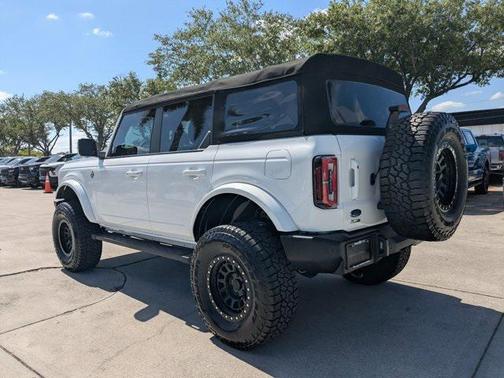 2022 Ford Bronco Outer Banks