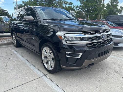 AGATE BLACK METALLIC 2023 Ford Expedition Max King Ranch