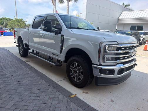 Oxford White 2026 Ford F-250 Lariat