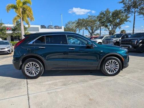 2024 Cadillac XT4 Premium Luxury