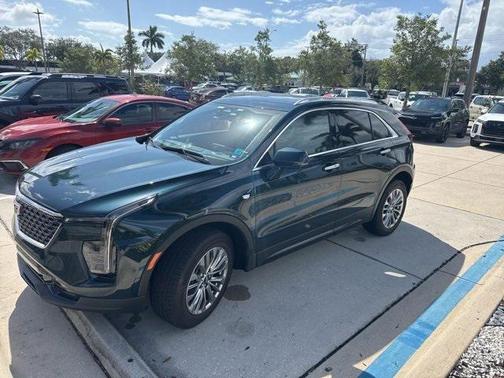 2024 Cadillac XT4 Premium Luxury