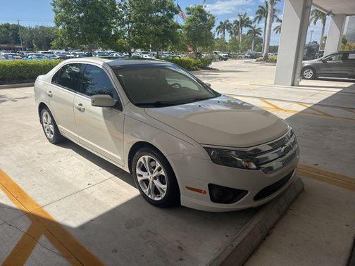 WHITE SUEDE 2012 Ford Fusion SE