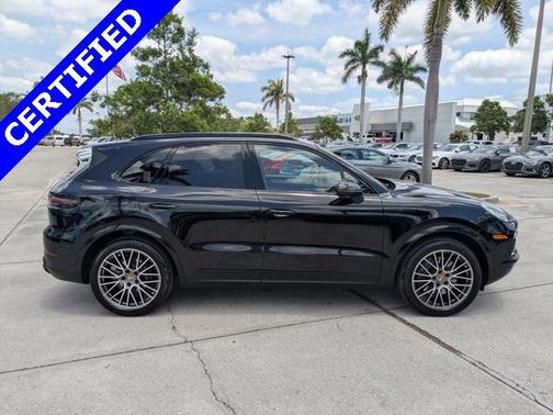 2023 Porsche Cayenne Platinum Edition