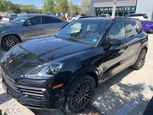 2023 Porsche Cayenne Platinum Edition