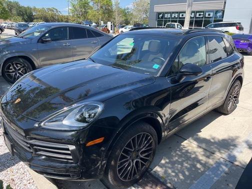 2023 Porsche Cayenne Platinum Edition