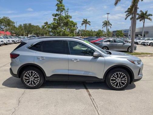 2023 Ford Escape SE