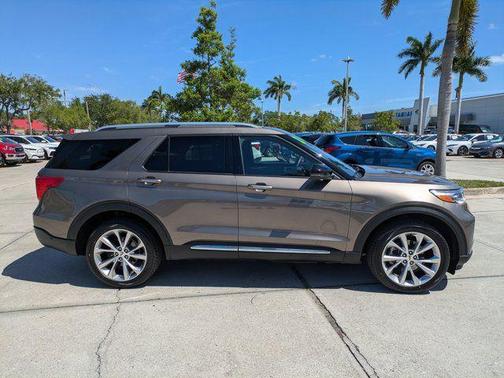 STONE GRAY METALLIC 2021 Ford Explorer Platinum