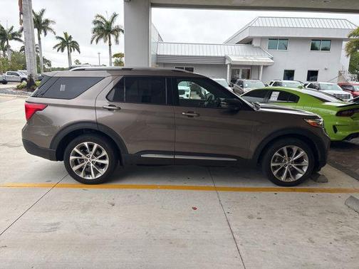 STONE GRAY METALLIC 2021 Ford Explorer Platinum