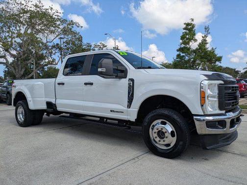 Oxford White 2023 Ford F-350 XL