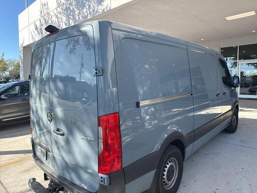 2022 Mercedes-Benz Sprinter 2500 Standard Roof