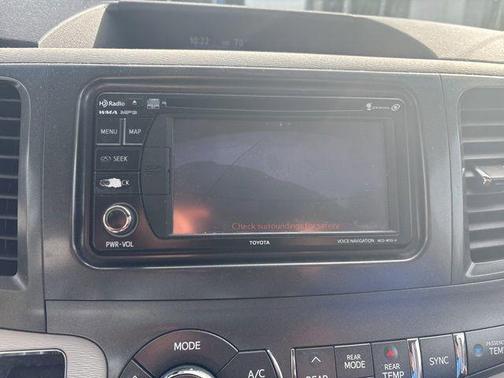 2014 Toyota Sienna XLE