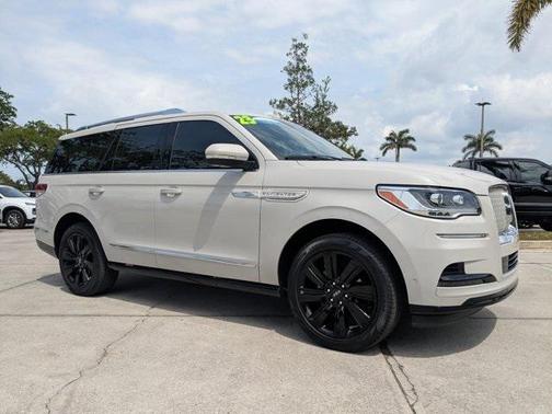 2023 Lincoln Navigator Reserve