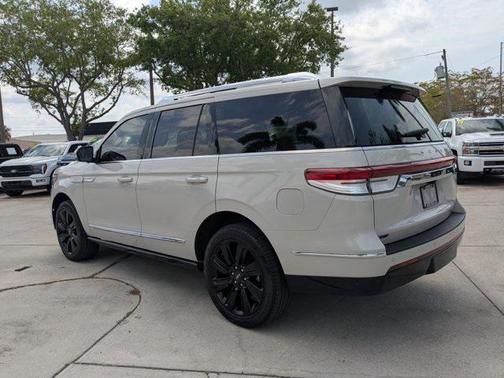 2023 Lincoln Navigator Reserve