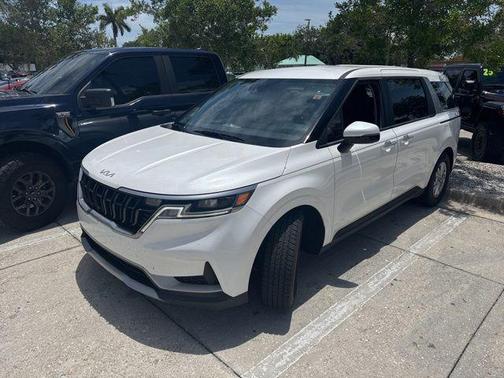 Snow White Pearl 2024 Kia Carnival LX