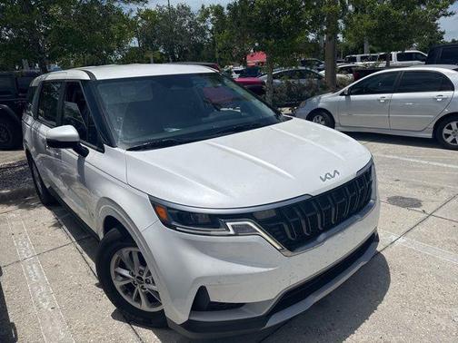 Snow White Pearl 2024 Kia Carnival LX