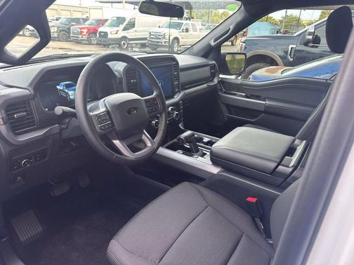 OXFORD WHITE 2025 Ford F-150 XLT