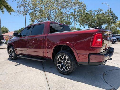 Delmonico Red Pearlcoat 2025 RAM 1500 Laramie
