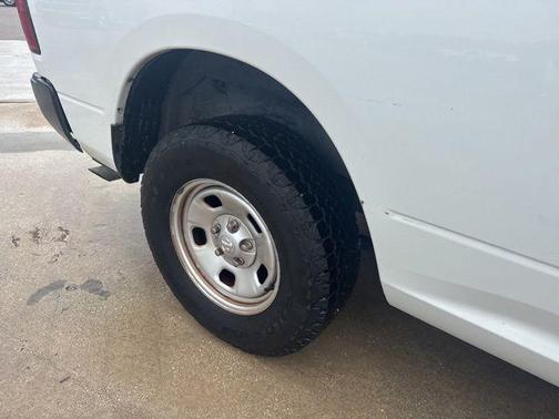 Bright White Clearcoat 2018 RAM 1500 Tradesman